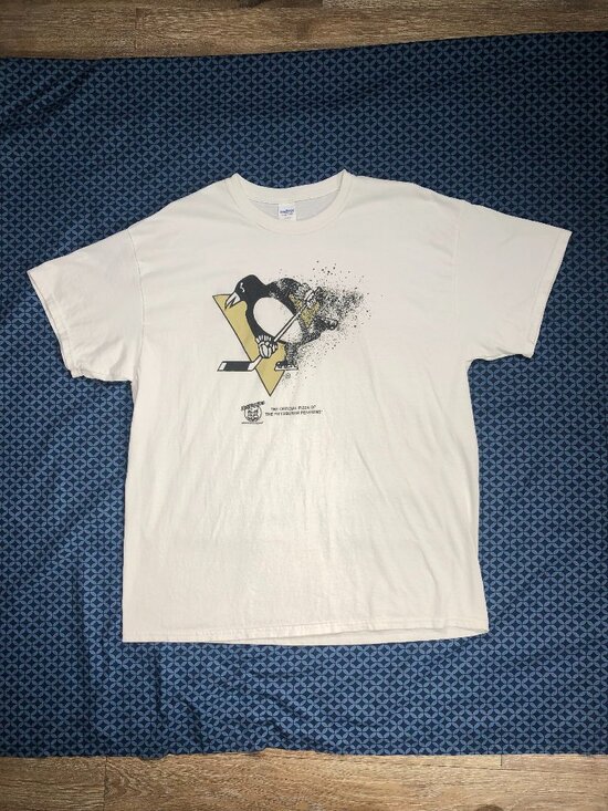 Gildan Other - Pittsburgh Penguins Men XL T-shirt Foxs Pizza Den NHL